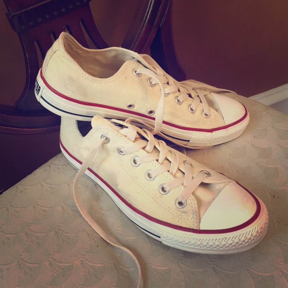 New Converses size 9